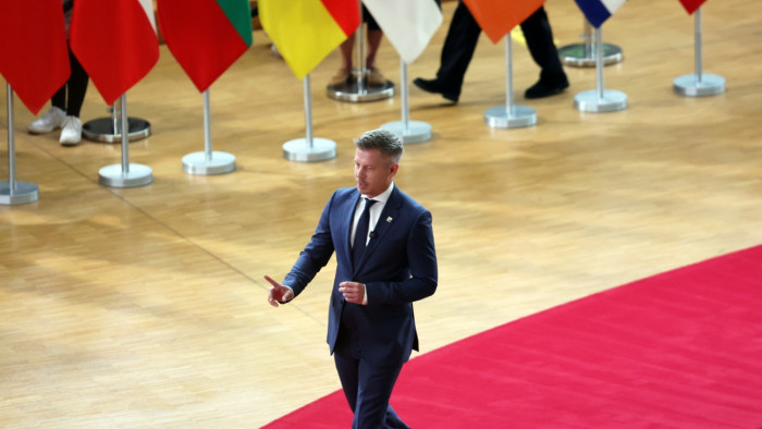 Magyar Péter és Orbán Viktor is Brüsszelből üzent