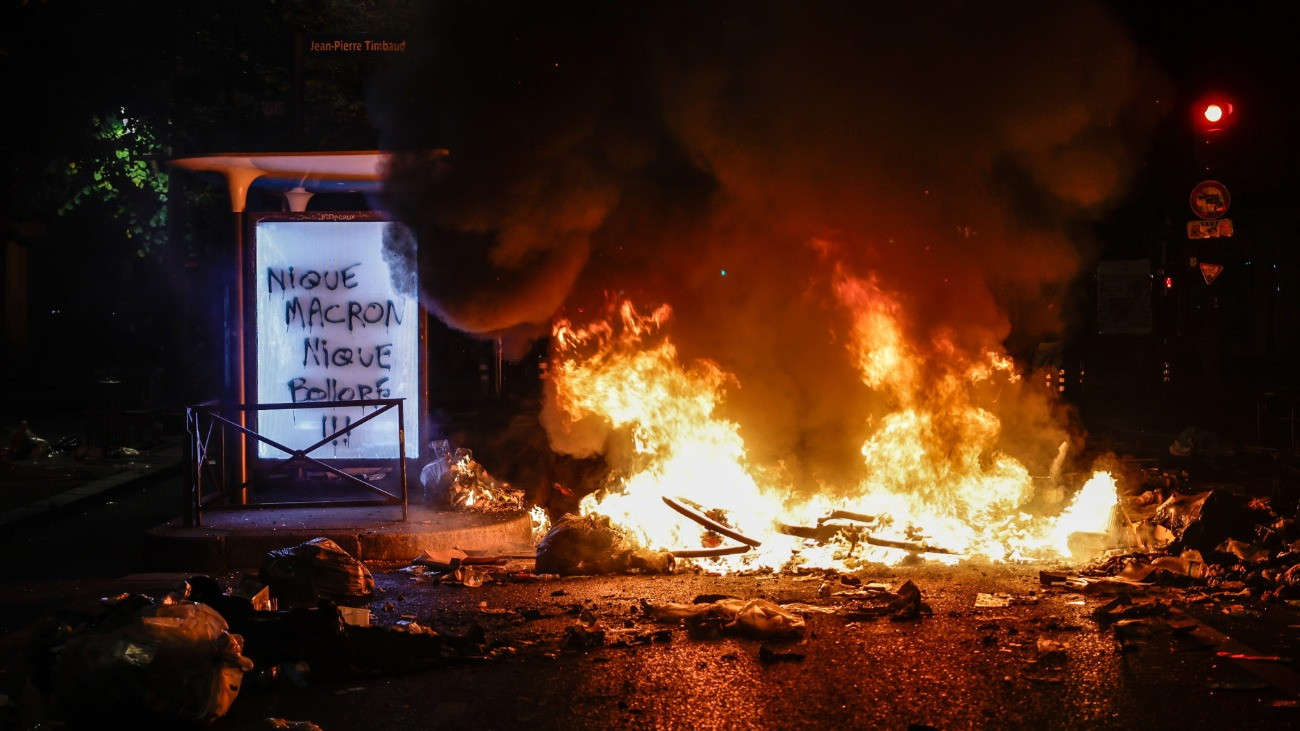 Kijárási tilalmakat vezetnek be a francia városokban a további zavargások megelőzésére