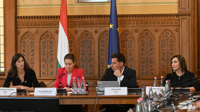 Nem hallgatta meg a közmédia vezérigazgatóját a művelődési bizottság