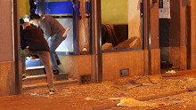 Berepült valami a kávézóba, majd jókora robbanás történt